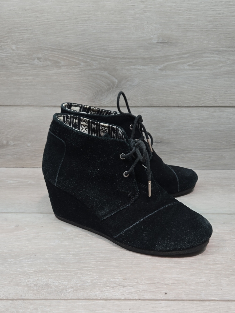Toms Women’s Black Suede Wedge Ankle Boots -Lace-Up Comfort Shoes Sz 9